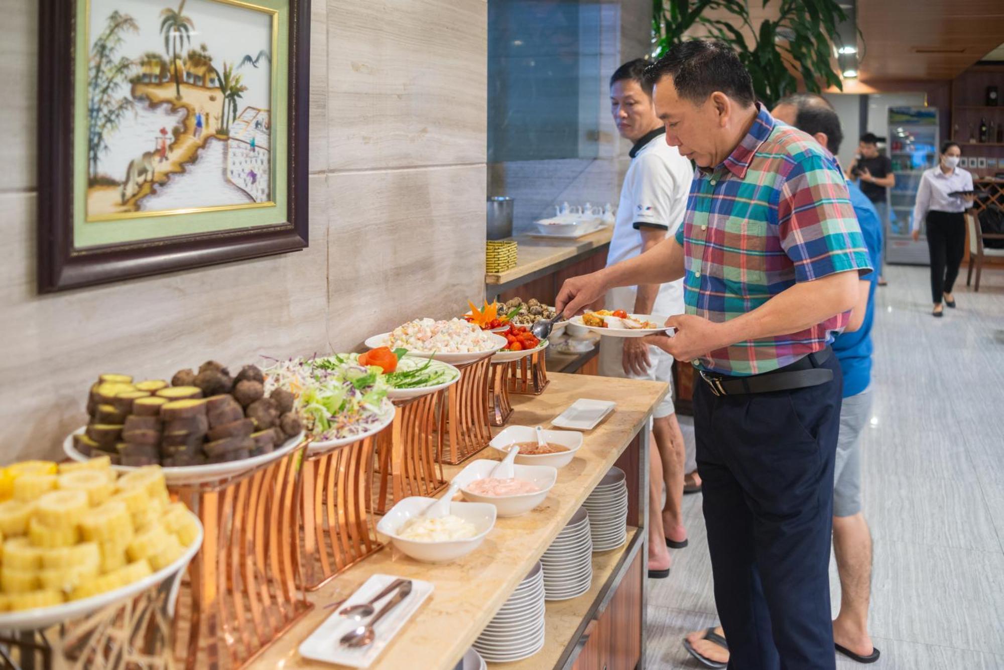 Mong Cai Bien Bac Hotel מראה חיצוני תמונה